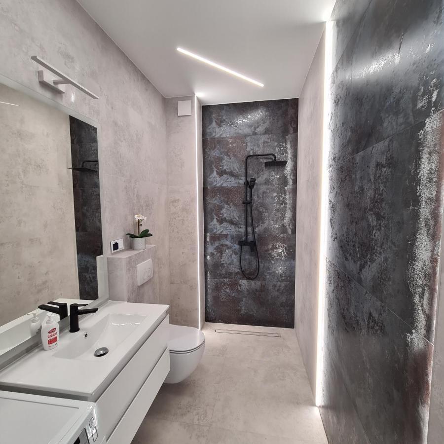 Apartament Z Tarasem Morska 8 Rewal 50M Do Morza Apartment Exterior foto